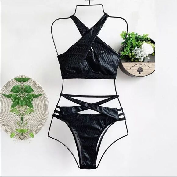 NWOT LADIES bikini swimwear - Picture 3 of 4